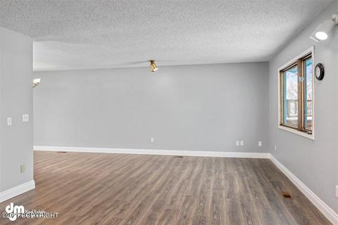 8317 Wilcox St, Anchorage, AK 99502 photo 13