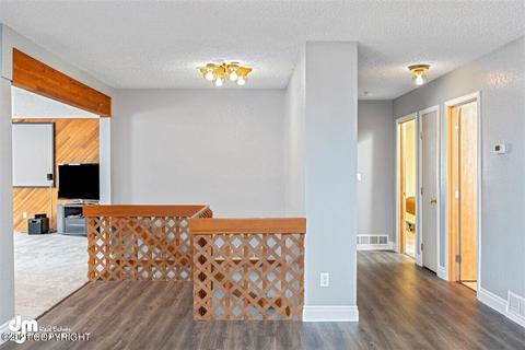8317 Wilcox St, Anchorage, AK 99502 photo 14