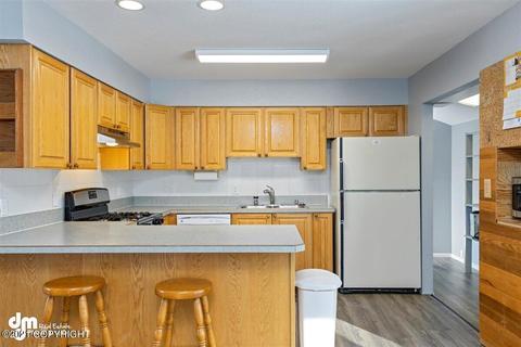 8317 Wilcox St, Anchorage, AK 99502 photo 6