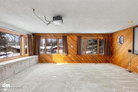 8317 Wilcox St, Anchorage, AK 99502 photo 3