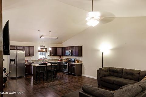 5820 E Summit Cir, Wasilla, AK 99654 photo 3