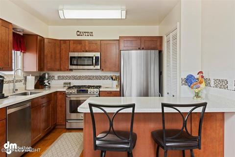 4237 James Dr, Anchorage, AK 99504 photo 2