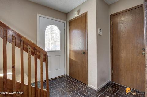 10232 Chickaloon St, Eagle River, AK 99577 photo 12