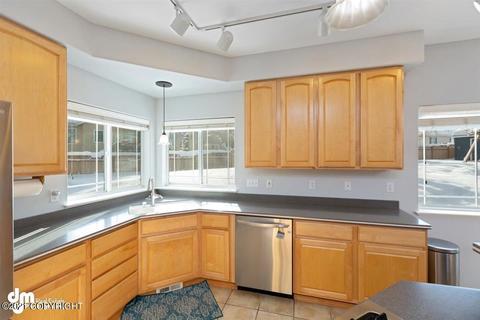 8700 Inyo Cir, Eagle River, AK 99577 photo 17
