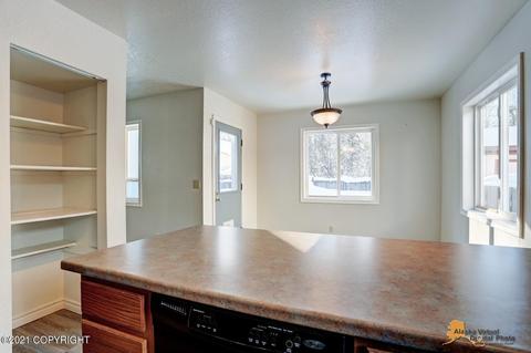 7724 Chaimi Loop, Anchorage, AK 99504 photo 14