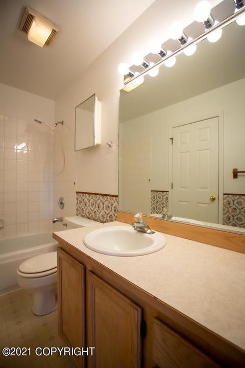 8812 Dome Cir, Eagle River, AK 99577 photo 4