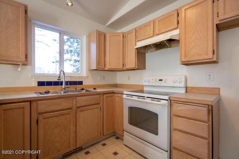 8812 Dome Cir, Eagle River, AK 99577 photo 9
