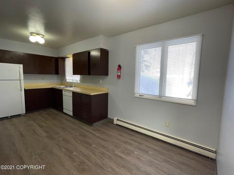2232 Maudest Pl, Anchorage, AK 99508 photo 3