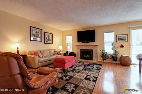 3331 Wiley Post Loop, Anchorage, AK 99517 photo 3