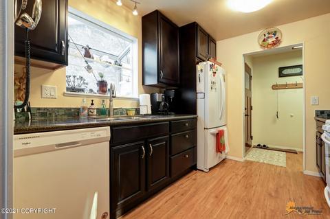 3331 Wiley Post Loop, Anchorage, AK 99517 photo 11