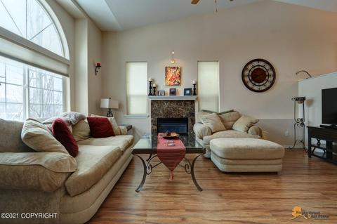20495 Birch Crest Ln, Eagle River, AK 99577 photo 4
