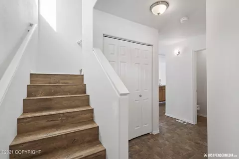 6489 Whispering Loop, Anchorage, AK 99504 photo 3