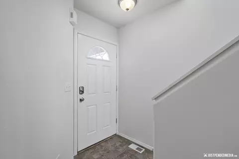 6489 Whispering Loop, Anchorage, AK 99504 photo 2