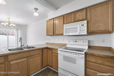 6489 Whispering Loop, Anchorage, AK 99504 photo 10