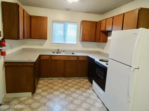 6342 E 16th Ave, Anchorage, AK 99504 photo 3