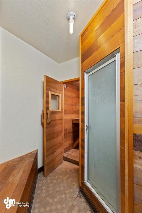 11910 Dee Ln, Eagle River, AK 99577 photo 25