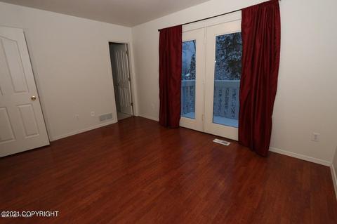 8946 Meadow Park Cir, Eagle River, AK 99577 photo 7