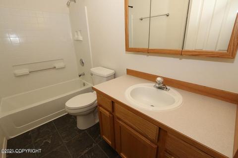 8946 Meadow Park Cir, Eagle River, AK 99577 photo 6