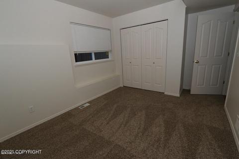 8946 Meadow Park Cir, Eagle River, AK 99577 photo 9