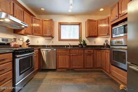 10129 Loon Cir, Eagle River, AK 99577 photo 11
