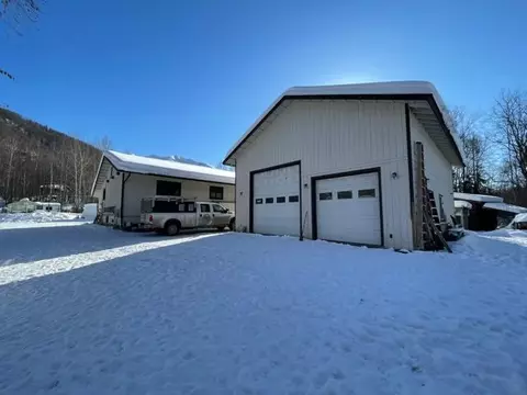 20508 Mark Cir, Chugiak, AK 99567 photo 2