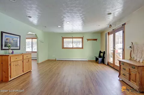 20508 Mark Cir, Chugiak, AK 99567 photo 17