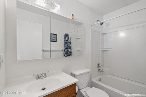 3642 E 19th Ave, Anchorage, AK 99508 photo 13