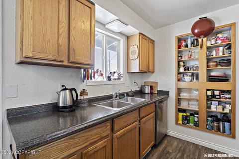 3642 E 19th Ave, Anchorage, AK 99508 photo 10
