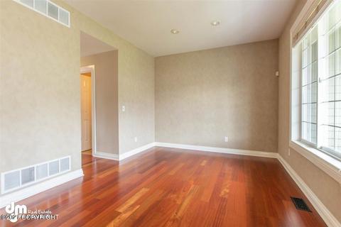 10720 Dolly Madison Cir, Eagle River, AK 99577 photo 9