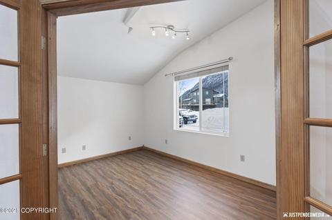 21344 Monron St, Chugiak, AK 99567 photo 5