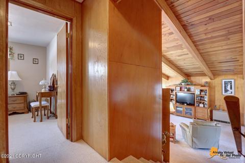 613 E 22nd Ave, Anchorage, AK 99501 photo 10