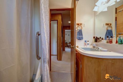 613 E 22nd Ave, Anchorage, AK 99501 photo 21