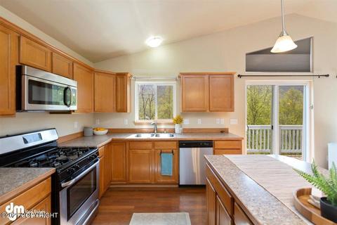 9158 Eagle River Ln, Eagle River, AK 99577 photo 11