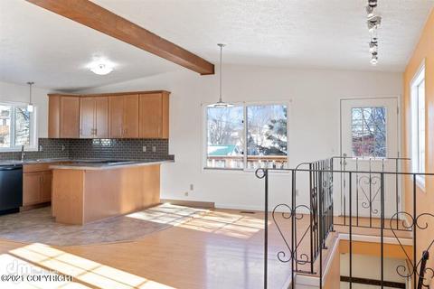 9010 Lance Cir, Anchorage, AK 99502 photo 13