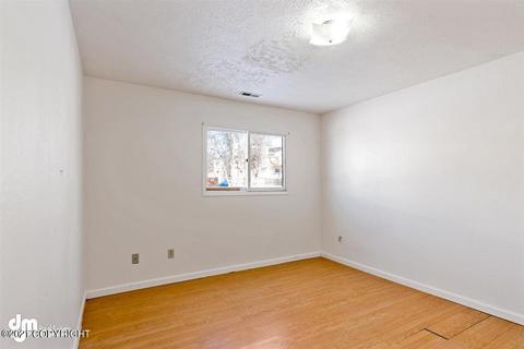 9010 Lance Cir, Anchorage, AK 99502 photo 26