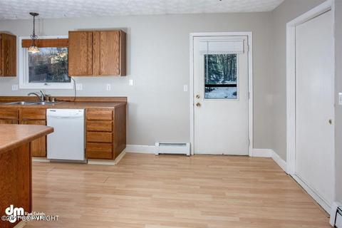 17623 Kantishna Dr, Eagle River, AK 99577 photo 10