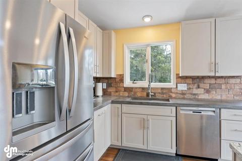 10127 Eagle River Ln, Eagle River, AK 99577 photo 14
