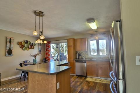 7320 Christopher Cir, Anchorage, AK 99507 photo 9