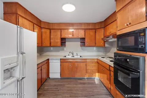 3501 E 15th Ave, Anchorage, AK 99508 photo 6