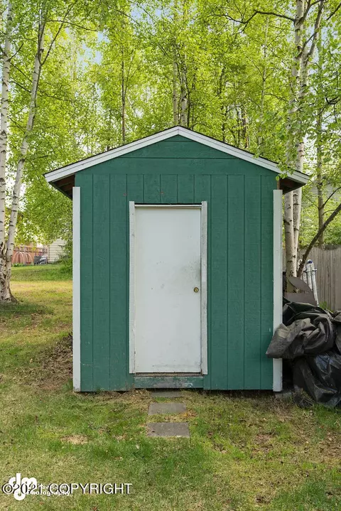 3921 Checkmate Dr, Anchorage, AK 99508 photo 35