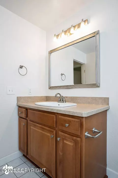 3921 Checkmate Dr, Anchorage, AK 99508 photo 25