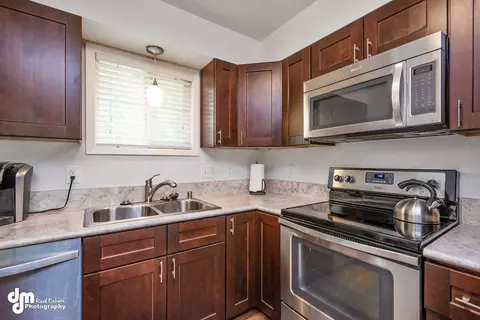 3921 Checkmate Dr, Anchorage, AK 99508 photo 10