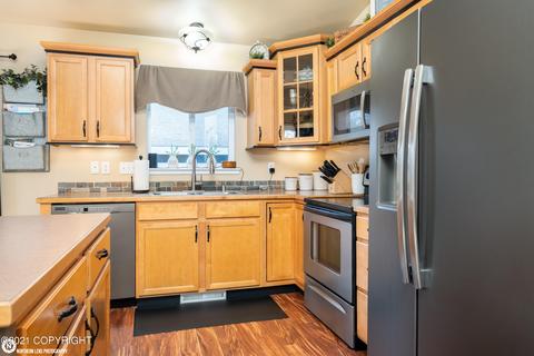 19924 Highland Ridge Dr, Eagle River, AK 99577 photo 2