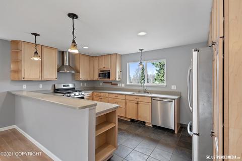 7030 Dickerson Dr, Anchorage, AK 99504 photo 9