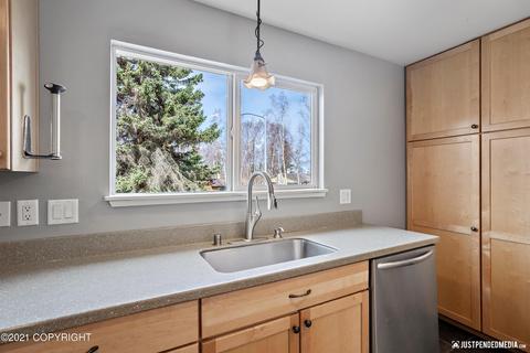7030 Dickerson Dr, Anchorage, AK 99504 photo 10