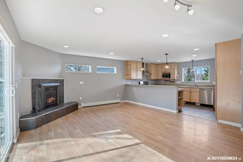7030 Dickerson Dr, Anchorage, AK 99504 photo 7