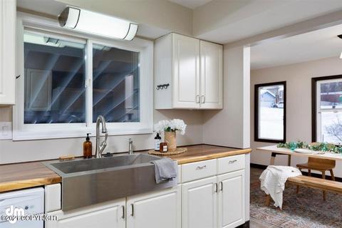 2347 E 72nd Ave, Anchorage, AK 99507 photo 11