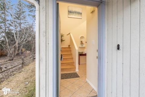 3760 Image Dr, Anchorage, AK 99504 photo 3