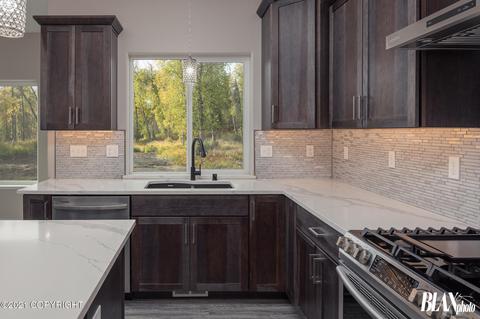 9445 E Arkose Loop, Palmer, AK 99645 photo 12