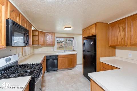 716 Irwin St, Anchorage, AK 99508 photo 9